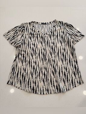Ofeefan Womens XL Black White Striped Zebra Tie Dye V-Neck Puff Sleeve Top NWOT